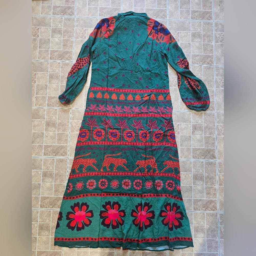 FARM Rio Green Maxi Shirt Dress with Red Floral & Animal Motifs - Picture 6 of 8